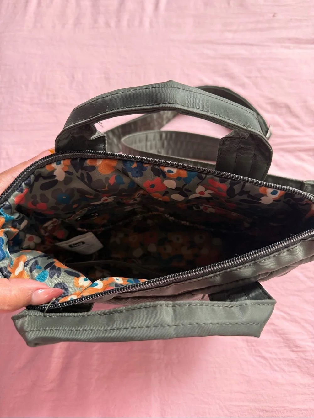 Lug crossbody bag